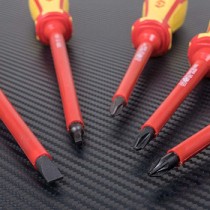 VDE Insulated Slotted Screwdriver 1472